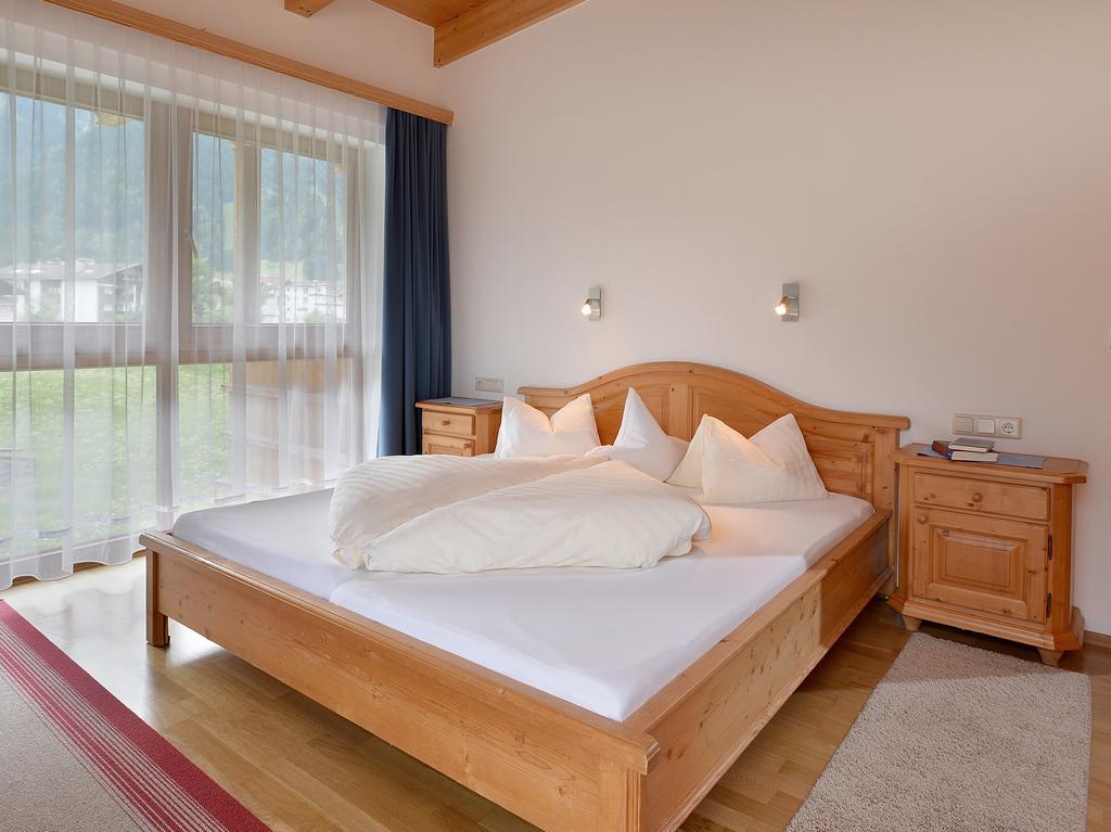 Ferienwohnungen Haus Der Mitte Mayrhofen Oda fotoğraf