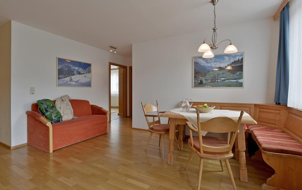 Ferienwohnungen Haus Der Mitte Mayrhofen Oda fotoğraf